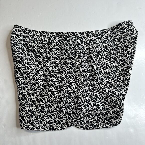 Diane Von Furstenberg Silk Shorts Womens 4 Black/White Floral Zip Front Pockets - Picture 15 of 16